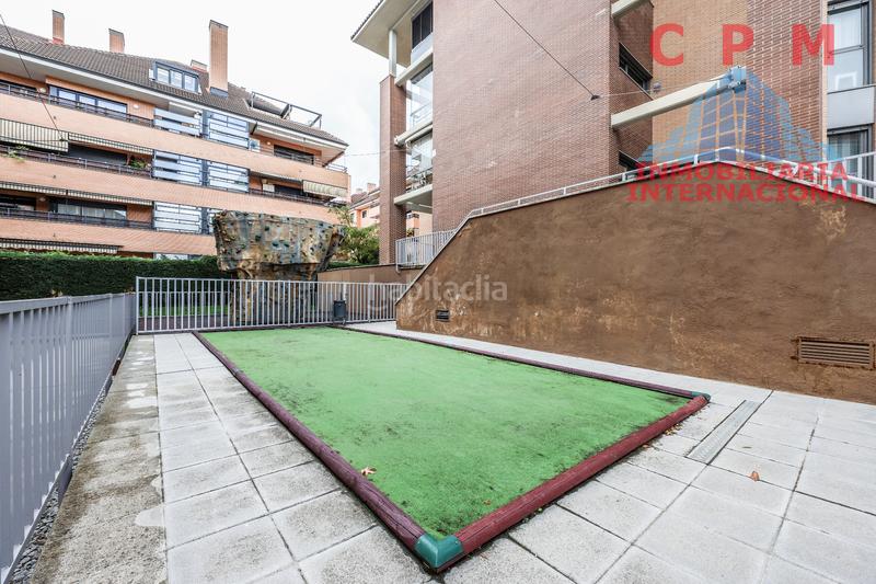 Foto 2290d2b0-a6e1-4ad4-a802-5cb9b2995ced. Location appartement avec cheminée chauffage parking piscine dans Boadilla del Monte