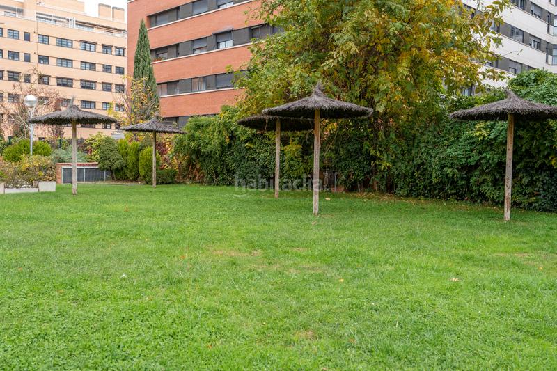 Foto c615eaef-5861-4a07-a9eb-3c7ad62a1d51. Alquiler piso magnífico y luminoso piso reformado y amueblado(o sin amueblar), de 120 m2 y 2 habitaciones; situado en urbanización cerrada en Madrid