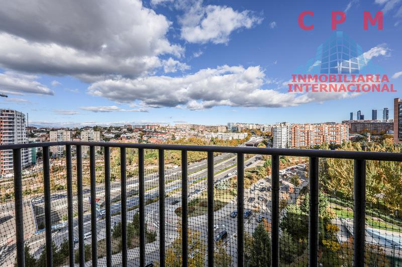 Foto fdc0cfc1-2128-40ac-8a69-775be5108594. Lloguer àtic amb calefacció aparcament piscina a Madrid