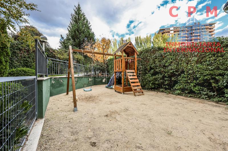 Foto 5acad059-ca76-4027-ab3c-e4d183d86959. Location attique avec chauffage parking piscine dans Madrid