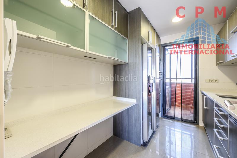 Foto 5d8f2074-1be7-4f7a-8435-cdb6ba9b3468. Location attique avec chauffage parking piscine dans Madrid