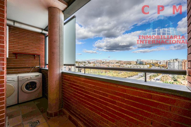 Foto ed1412b1-0f13-4f92-a12d-40af275896f1. Location attique avec chauffage parking piscine dans Madrid