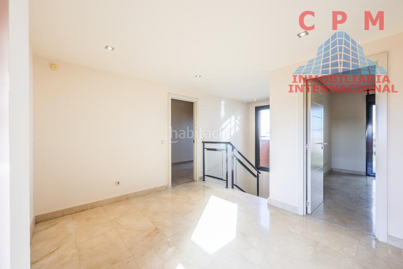 Foto 0466aa67-ece4-4b85-911b-7ef0ff81206a. Rent penthouse with heating parking pool in Valdezarza Madrid