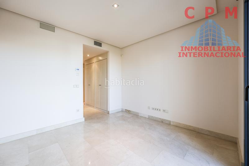 Foto 0b3116b4-e776-455d-8cb0-c55690b23e0c. Rent penthouse with heating parking pool in Valdezarza Madrid