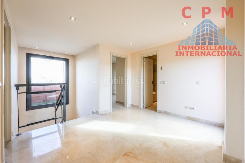 Foto 73b5d9f4-e39d-4c23-82c8-c64571b51d39. Rent penthouse with heating parking pool in Valdezarza Madrid