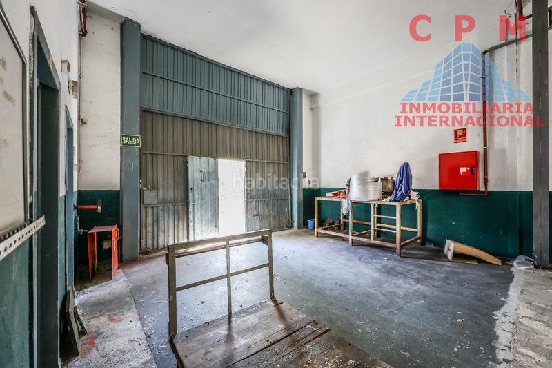 Foto bc9a9ebf-505a-466d-af21-842eada7ee10. Rent industrial building with heating in Virgen del Rosario Torrejón de Ardoz