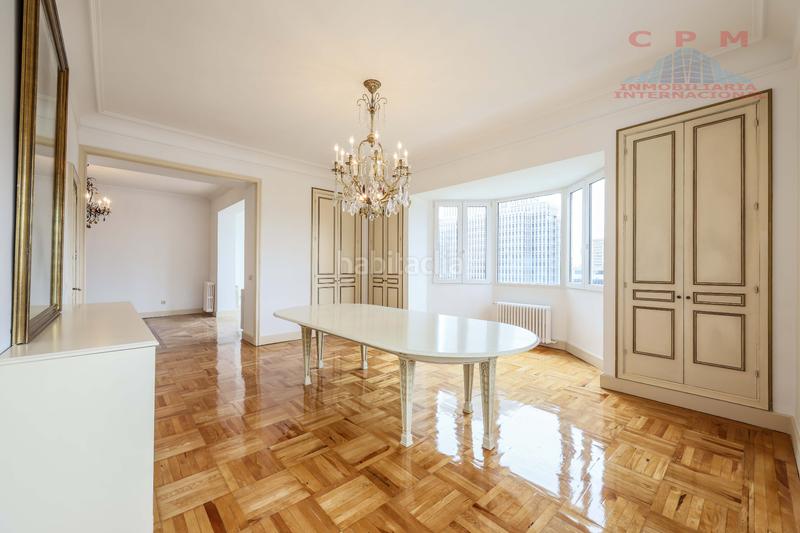 Foto 25dad300-d2df-47d0-b2b0-7161c5c92509. Location appartement avec cheminée chauffage parking dans Madrid