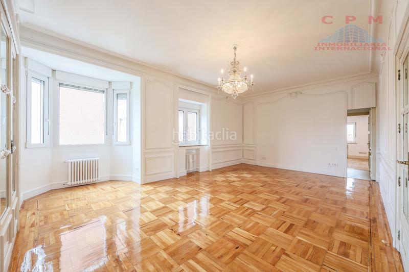 Foto 12c6b202-2e92-46f3-b583-9b6361fa7bf4. Rent flat with fireplace heating parking in El Viso Madrid