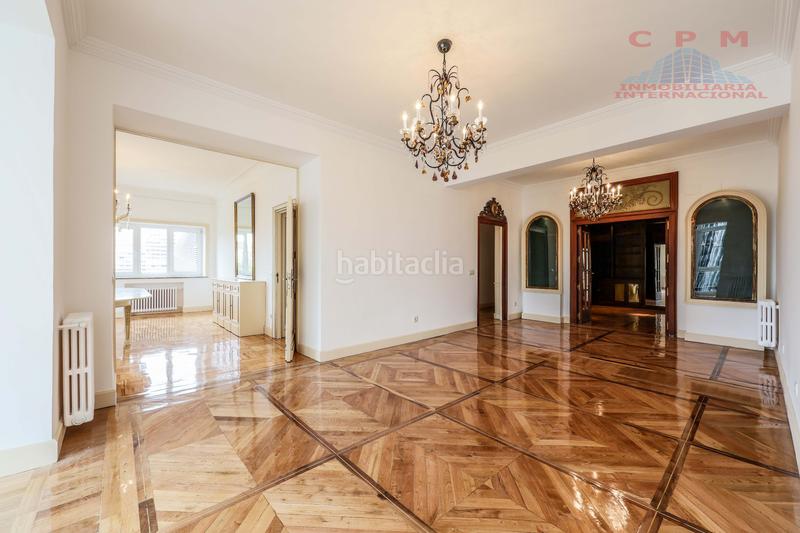 Foto 8f25de81-7ae2-4111-b1d2-33b4e82639ab. Rent flat with fireplace heating parking in El Viso Madrid