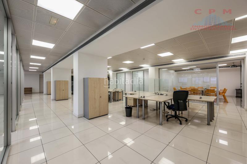 Foto 6d9f6d61-56e0-43a4-b192-7d7b469a2227. Rent office space with heating in Simancas Madrid