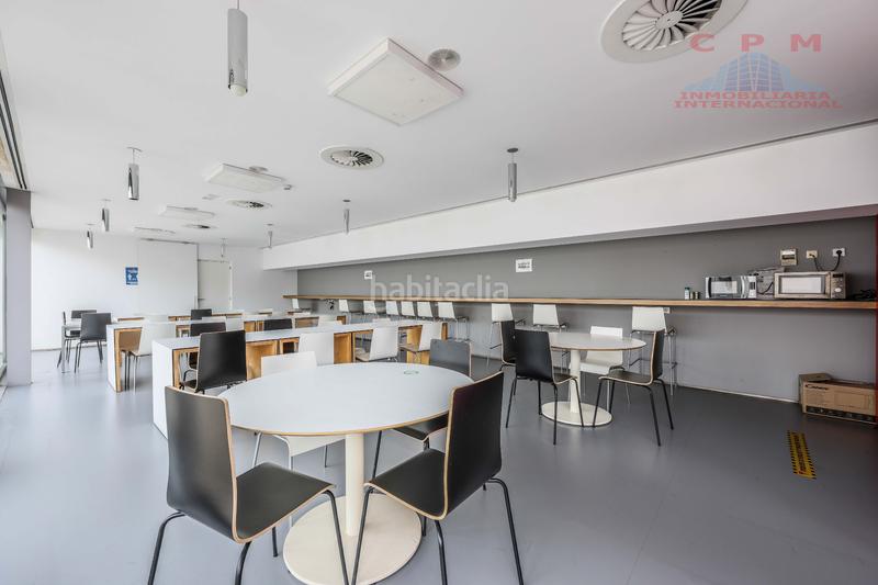 Foto 815e04e3-61f0-44e5-baa1-644dd0eb0260. Rent office space with heating in Simancas Madrid