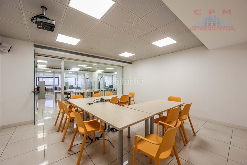 Foto cde34bb7-d3db-4767-a6bb-aa3a86e4a49c. Rent office space with heating in Simancas Madrid