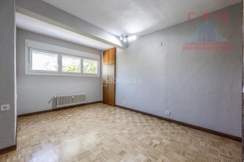 Foto 67ea2398-311d-46ba-8c1a-aa066e8153a9. Lloguer pis amb calefacció aparcament a Apóstol Santiago Madrid