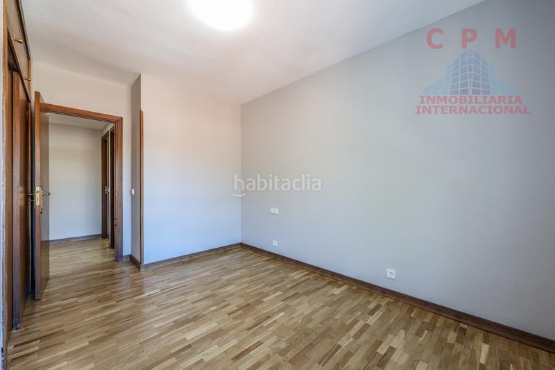 Foto 69c03ed6-8b1b-43c9-b04b-759cf827920b. Lloguer pis amb calefacció aparcament a Apóstol Santiago Madrid