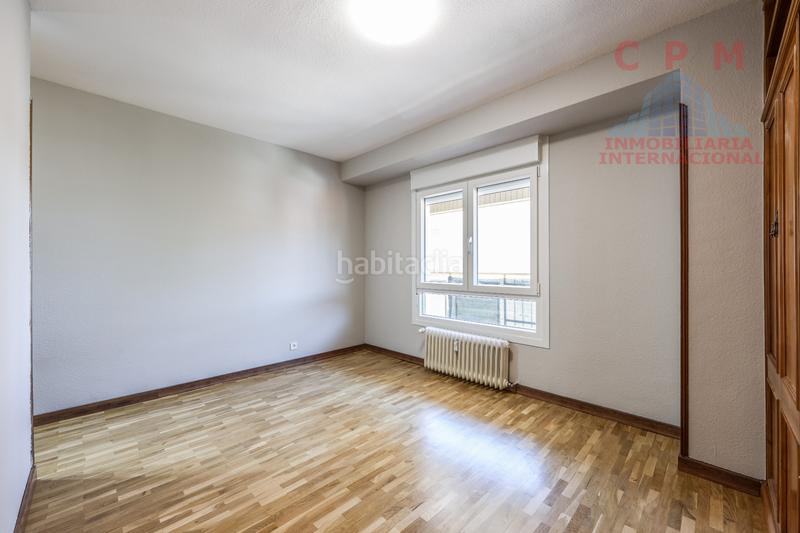 Foto 8b2516dd-8348-434b-b16c-2ad431b6f217. Lloguer pis amb calefacció aparcament a Apóstol Santiago Madrid