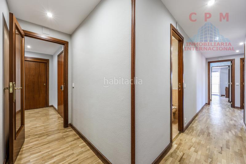 Foto f7be5630-f02f-446c-aefc-314ea84ffae5. Lloguer pis amb calefacció aparcament a Apóstol Santiago Madrid