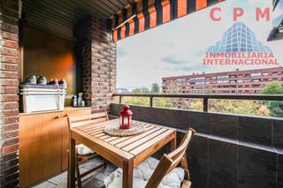 Location Appartement à Prosperidad. Magnífico y luminoso piso sin amueblar, de 117, 3 habitaciones y