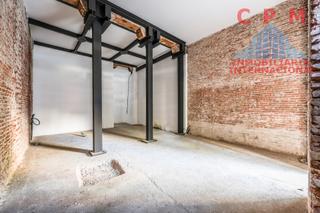 Miete Geschäftsraum in Pacífico. Magnífico y luminoso local para reformar, de 79 m2, a pie de cal