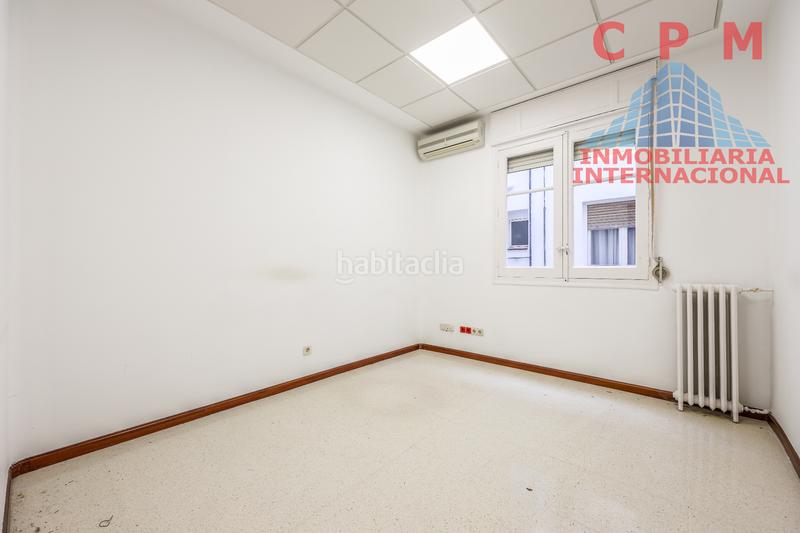 Foto f9d0b558-de51-46dc-ab97-c8fc72ea69a8. Rent office space with heating in Recoletos Madrid