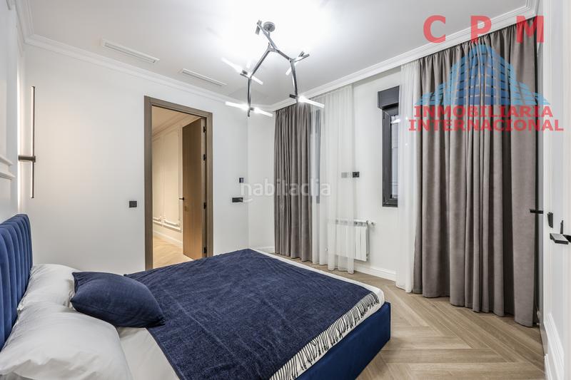 Foto 1bc39b36-0b7a-47a6-ba97-f99e6e37b361. Piso magnífico y luminoso piso de lujo, amueblado y totalmente reformado, de 155 m2, 2 habitaciones y un balcón; próximo al metro lista en Madrid