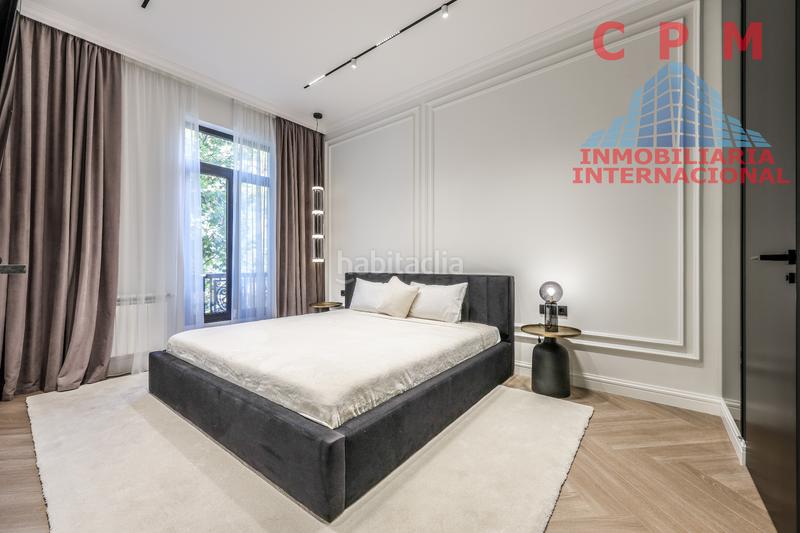 Foto 36c40753-a29e-444b-9da1-25fc7cc869ae. Piso magnífico y luminoso piso de lujo, amueblado y totalmente reformado, de 155 m2, 2 habitaciones y un balcón; próximo al metro lista en Madrid