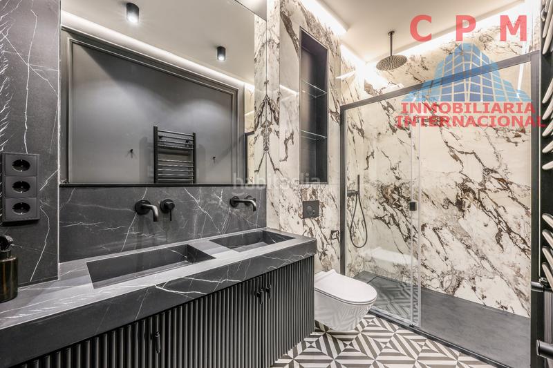 Foto 793532ee-f137-447b-9ecb-ef5d25bacc76. Piso magnífico y luminoso piso de lujo, amueblado y totalmente reformado, de 155 m2, 2 habitaciones y un balcón; próximo al metro lista en Madrid