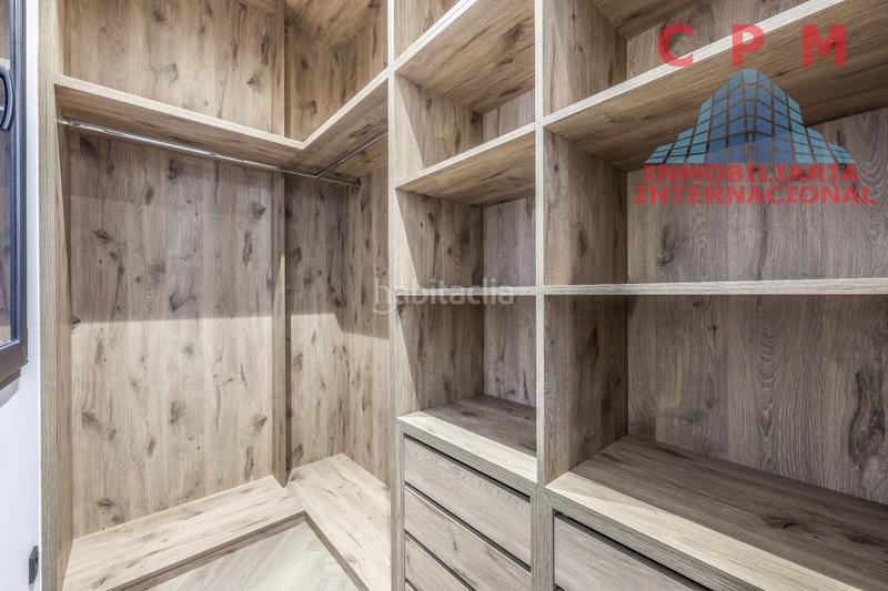 Foto 8c95ab07-19b6-49e0-aa5b-e43aa08e2e88. Piso magnífico y luminoso piso de lujo, amueblado y totalmente reformado, de 155 m2, 2 habitaciones y un balcón; próximo al metro lista en Madrid