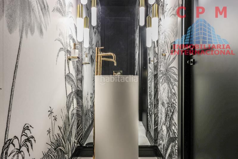 Foto 9a615970-a57b-404f-8ca7-25dd2bd2332c. Piso magnífico y luminoso piso de lujo, amueblado y totalmente reformado, de 155 m2, 2 habitaciones y un balcón; próximo al metro lista en Madrid