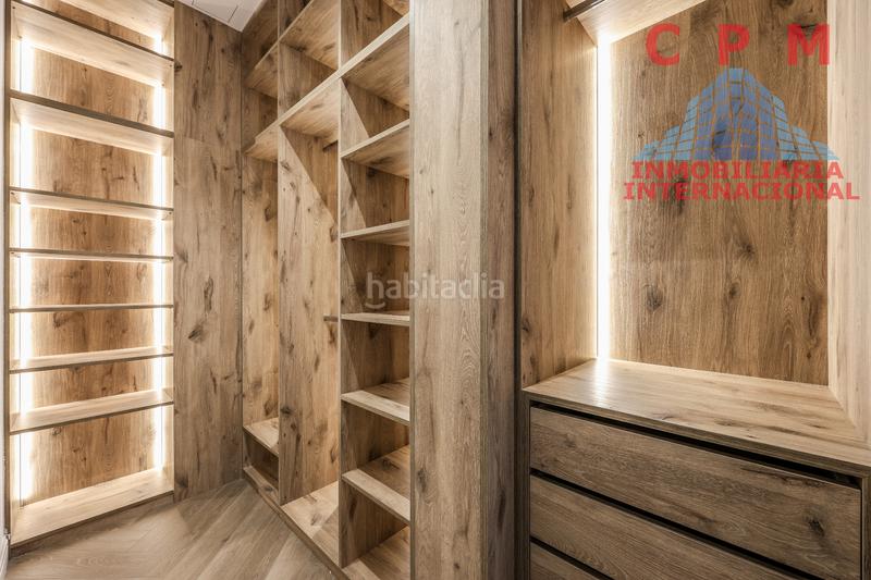 Foto d342398f-ee11-44f1-b099-e24b89d75ba6. Piso magnífico y luminoso piso de lujo, amueblado y totalmente reformado, de 155 m2, 2 habitaciones y un balcón; próximo al metro lista en Madrid