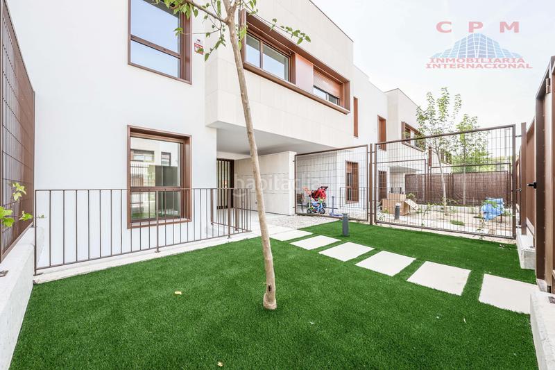 Foto 23baf8bd-d15b-4c40-97e9-5c0ab90e5e85. Affitto casa a schiera con riscaldamento parcheggio piscina in Madrid