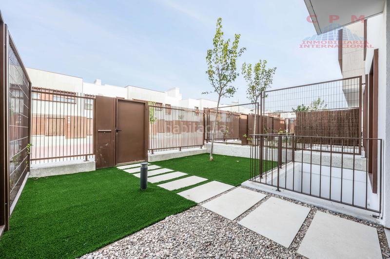 Foto 8611a6b5-b6cb-4e8b-b6f7-3b745894a43f. Affitto casa a schiera con riscaldamento parcheggio piscina in Madrid