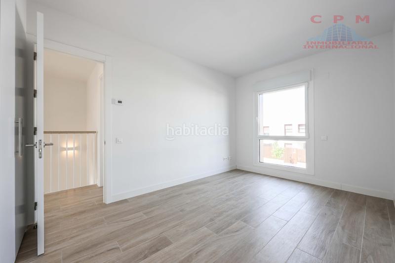 Foto f6c38d68-e00c-4d06-a436-6e0674fdbd9e. Location maison jumelée avec chauffage parking piscine dans Madrid