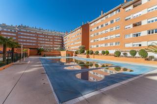 Location Attique à Las Tablas. Amplio y luminoso ático sin amueblar, de 155 m2, 3 dormitorios y