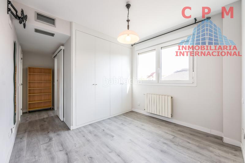 Foto e7b402f2-ef23-4379-af03-23f64a8f7241. Location appartement avec chauffage parking piscine dans Madrid