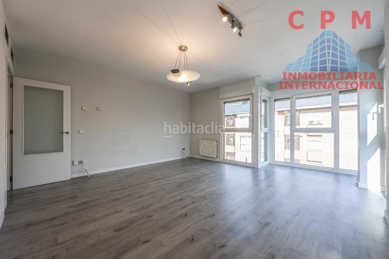 Foto f070fc4e-36ef-4fd5-86a7-1df5b41ac9fb. Location appartement avec chauffage parking piscine dans Madrid