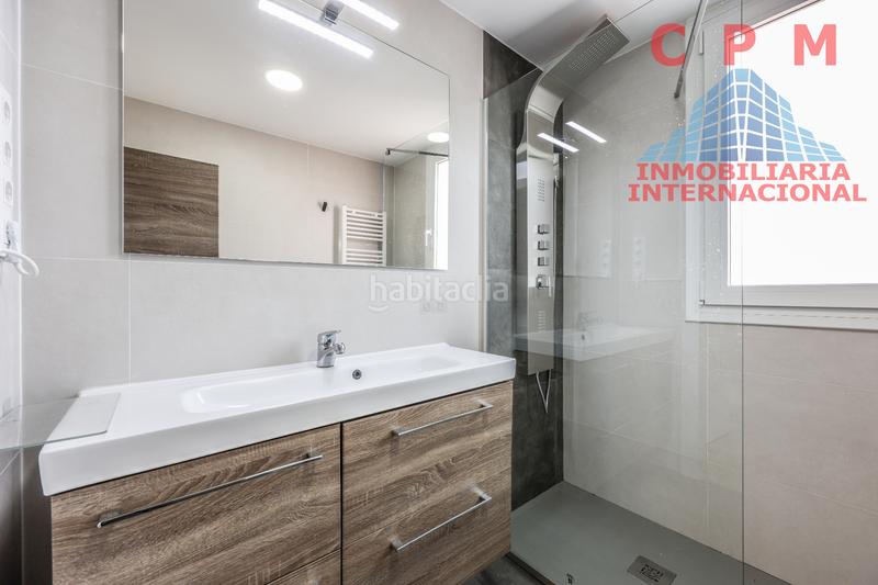 Foto a2a528d9-d0f1-46dc-93e8-9554cc764a73. Rent flat with heating parking pool in Corralejos-Campo de las Naciones Madrid