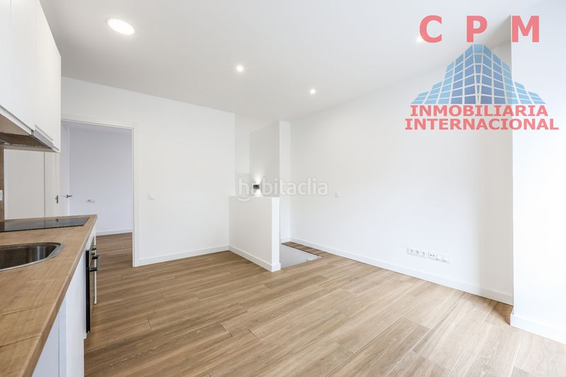 Piso magnífico y luminoso piso en venta, de 99 m2 y 3 habitaciones; próximo al metro la elipa en Madrid - Imagen 2