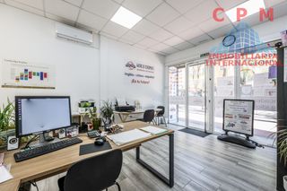Traspàs Local Comercial a Chopera. Magnifico centro educativo de idiomas, en traspaso, de 160 m2, c