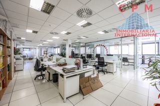 Rent Office space in Buena Vista. Exclusivas y luminosas oficinas, con un total de 304 m2, junto a