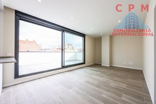 Location Appartement à Legazpi. Luminoso ático de excelentes calidades y de obra nueva, sin amue