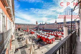 Affitto Appartamento in Sol. Exclusivo piso reformado y amueblado de 180 m2 y 5 dormitorios,