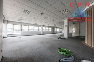 Büro in Ensanche de Vallecas-La Gavia. Magnífica y luminosa oficina, de 252 m2 y varios puestos de trab
