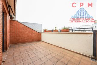 Rent Penthouse in Hispanoamérica-Bernabéu. La inmobiliaria internacional cpm gestiona este exclusivo ático