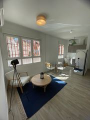 Lloguer Pis a Valdeacederas. Luminoso piso amueblado y reformado,  de 63 m2 y 1 dormitorio, c