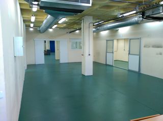 Office space in Valdebebas - Valdefuentes. Estupenda oficina de 520 m2, situada en un edificio industrial,