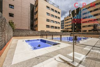 Miete Etagenwohnung in Sanchinarro. Estupendo piso sin amueblar, de 125 m2 y 3 habitaciones; situado