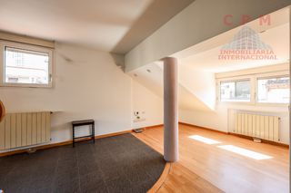 Miete Zweistöckige Wohnung in Argüelles. Luminoso dúplex, de 110 m2 y 2 habitaciones, próximo a la estaci