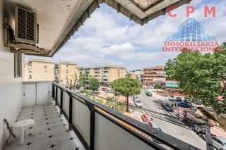 Etagenwohnung in Parque Inlasa. Luminoso piso de 82 m2, 3 habitaciones y terraza, próximo a la e