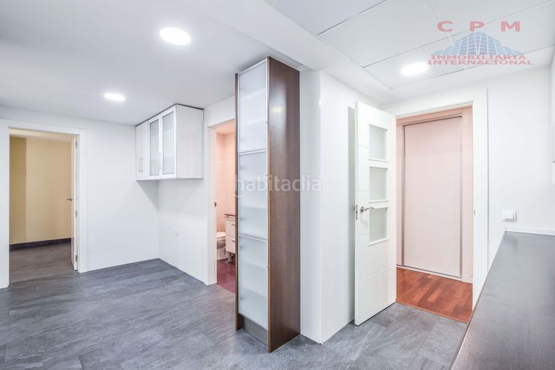 Foto db65ea7a-6a78-4212-9231-040f9313a2c0. Pis amb xemeneia calefacció aparcament a Recoletos Madrid