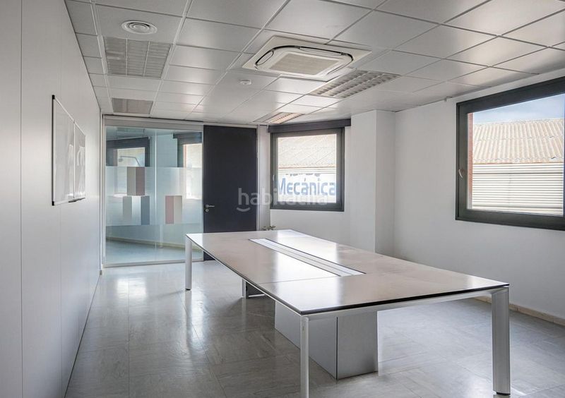 Foto d53843a9-f9bb-44ce-81a9-49a933ffbc88. Edifici a Zona Industrial Alcobendas